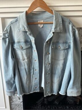 Denim faded jacket Nic + Zoe NZ Jacket Women Light Blue Denim frayed fall winter